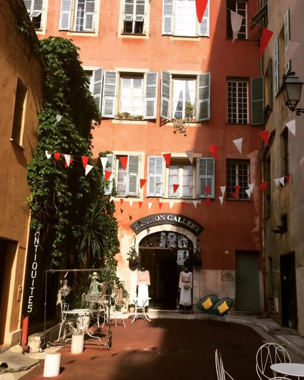 Le studio des Ponchettes, dans le Vieux Nice, premier local de Danse Passion en 1994.